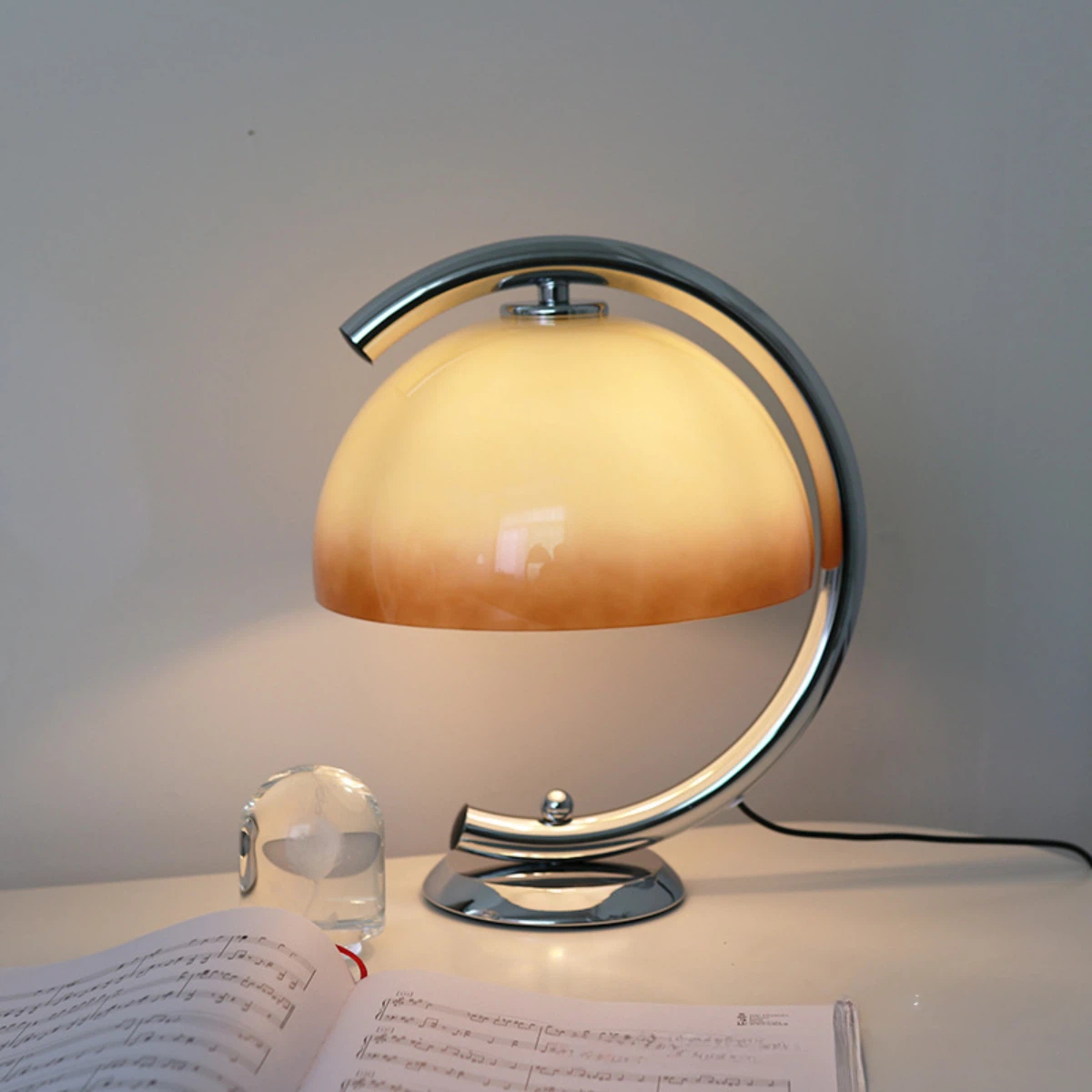 โคมไฟตั้งโต๊ะโลหะสไตล์บาวเฮาส์ - Decor Lighting Uk บทวิจารณ์และราคา